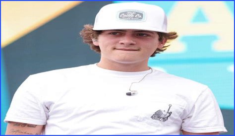 Boy Pablo Height, Age, Net Worth, Real Name, Gf, Bio