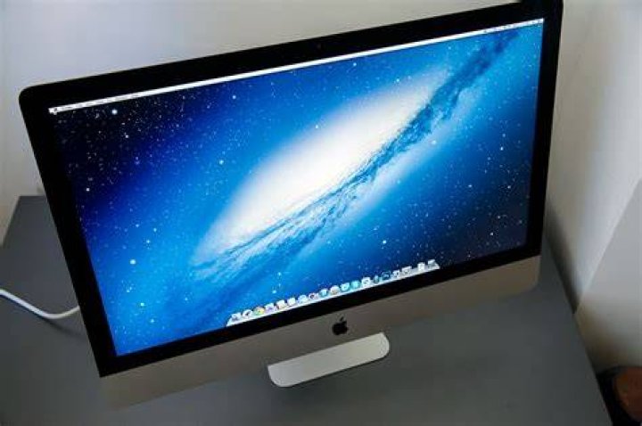 How much does a 2013 iMac weigh?